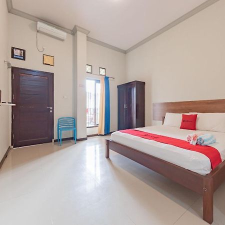 Reddoorz Near Gor Sempaja Samarinda Hotel Ngoại thất bức ảnh