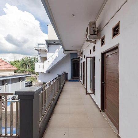 Reddoorz Near Gor Sempaja Samarinda Hotel Ngoại thất bức ảnh